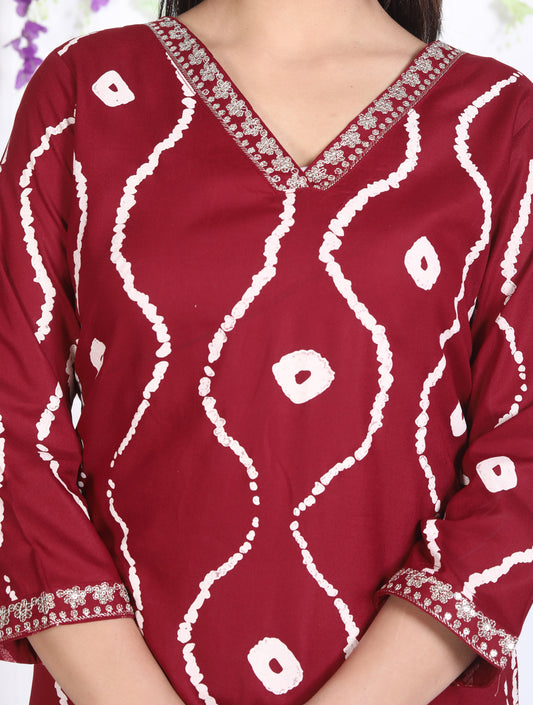 Maroon Lehriya Printed Women Embroidered V neck Staright Kurta Pant and Dupatta Set