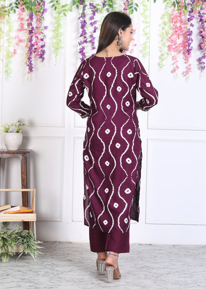 Wine Lehriya Printed Women Embroidered V neck Staright Kurta Pant and Dupatta Set