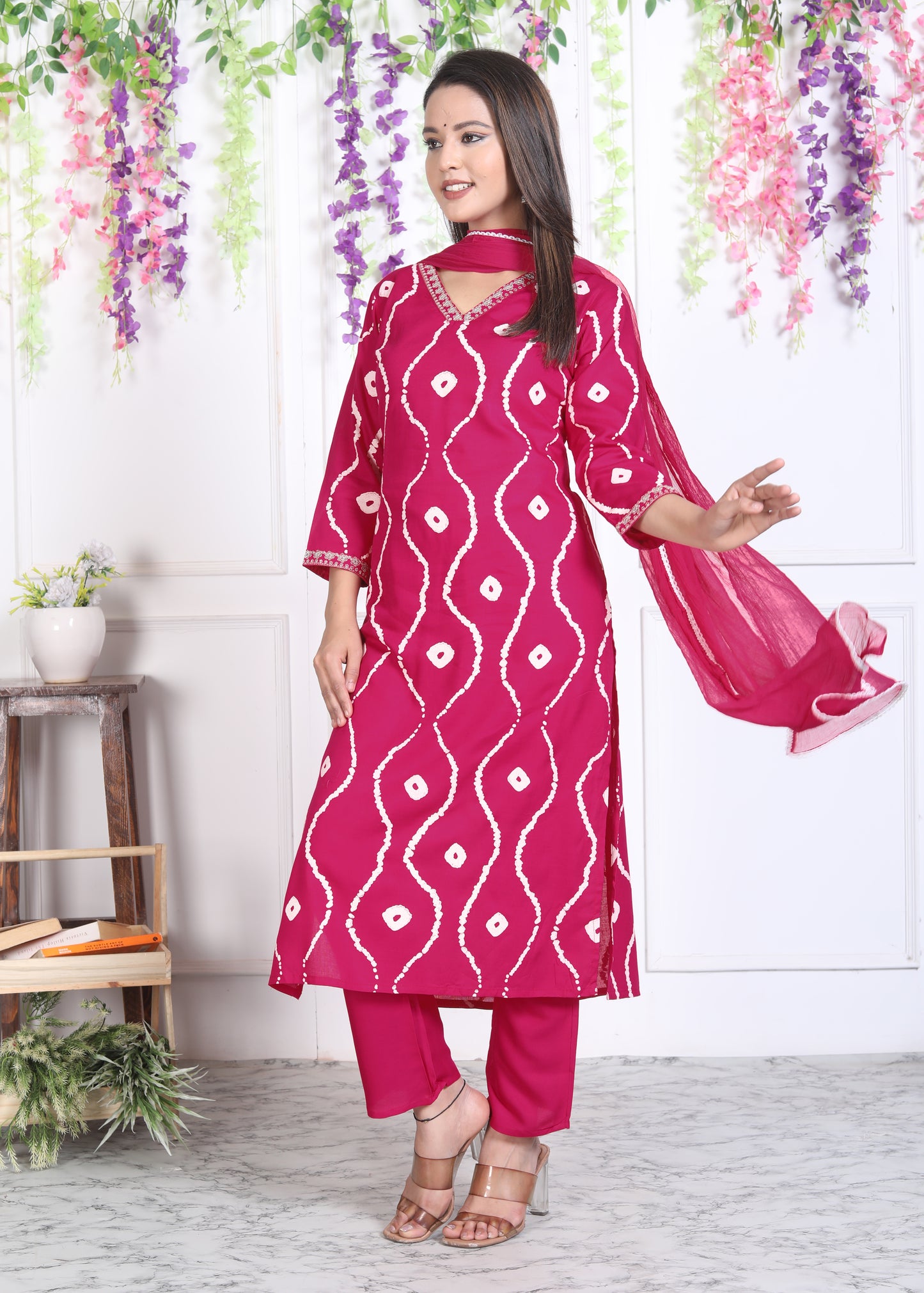 Pink Lehriya Printed Women Embroidered V neck Staright Kurta Set