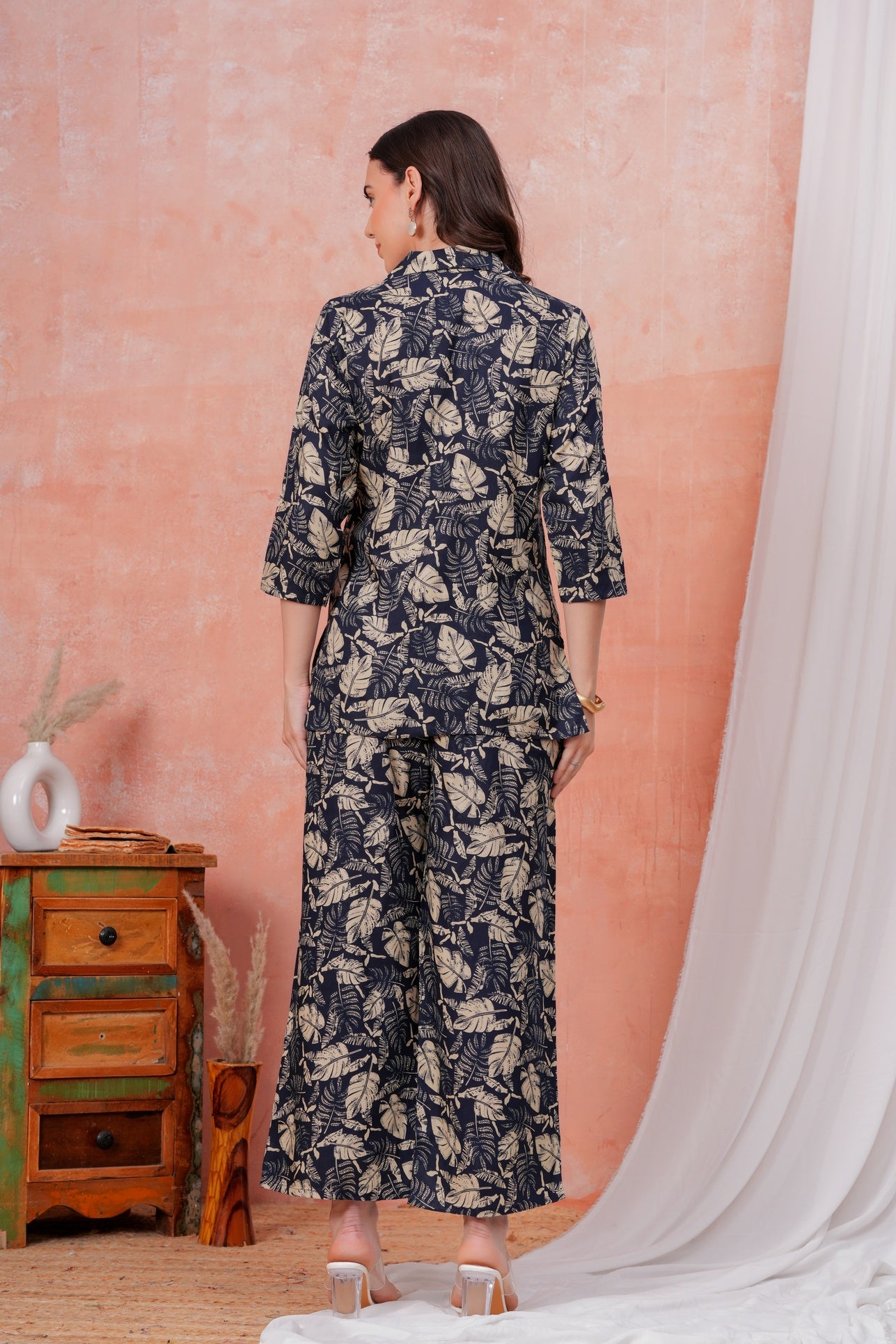 Veshviti Women Navy Blue Leaf Printed Shirt Collar Top With Palazzo Co-Ord Set