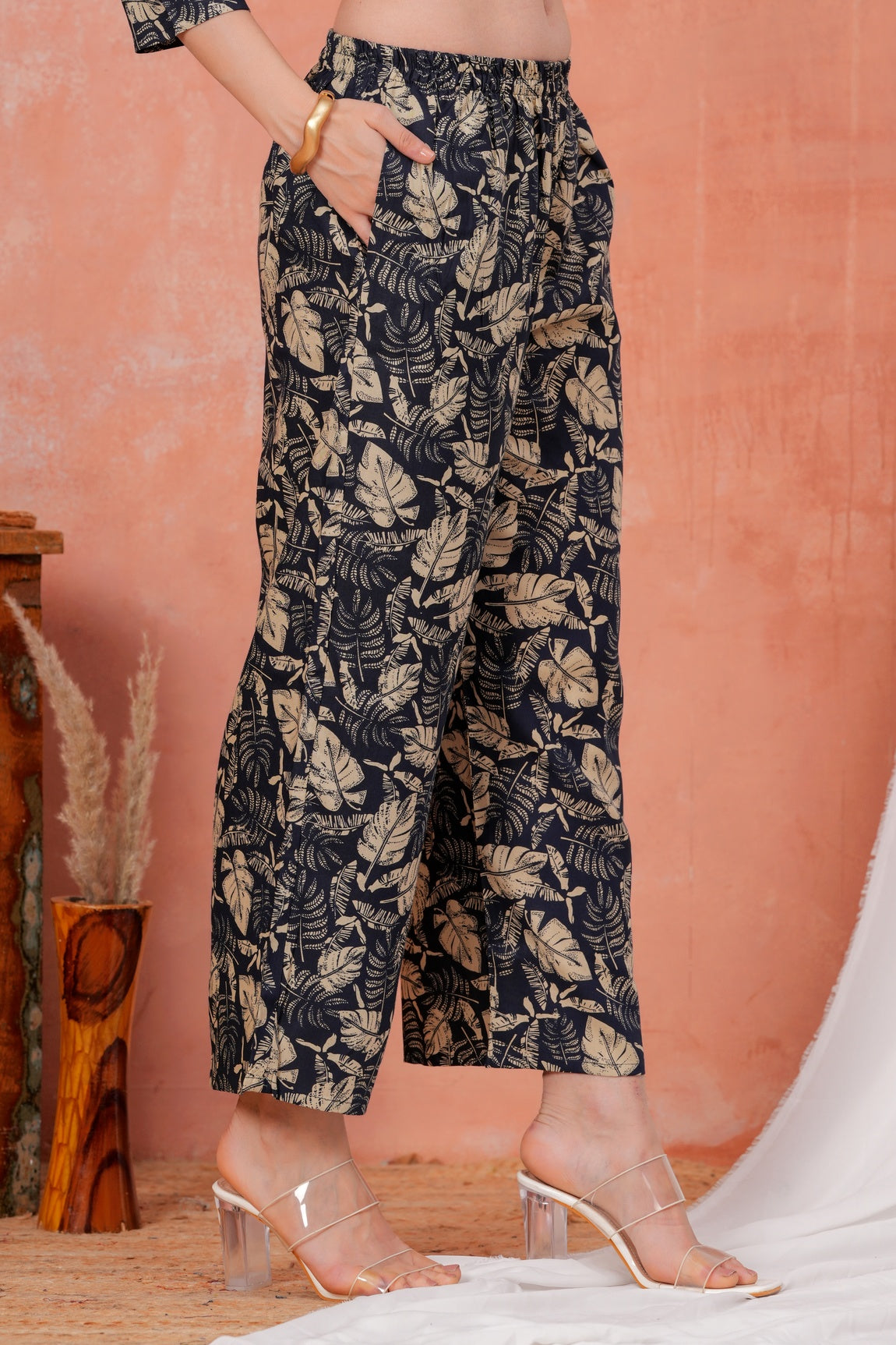 Veshviti Women Navy Blue Leaf Printed Shirt Collar Top With Palazzo Co-Ord Set
