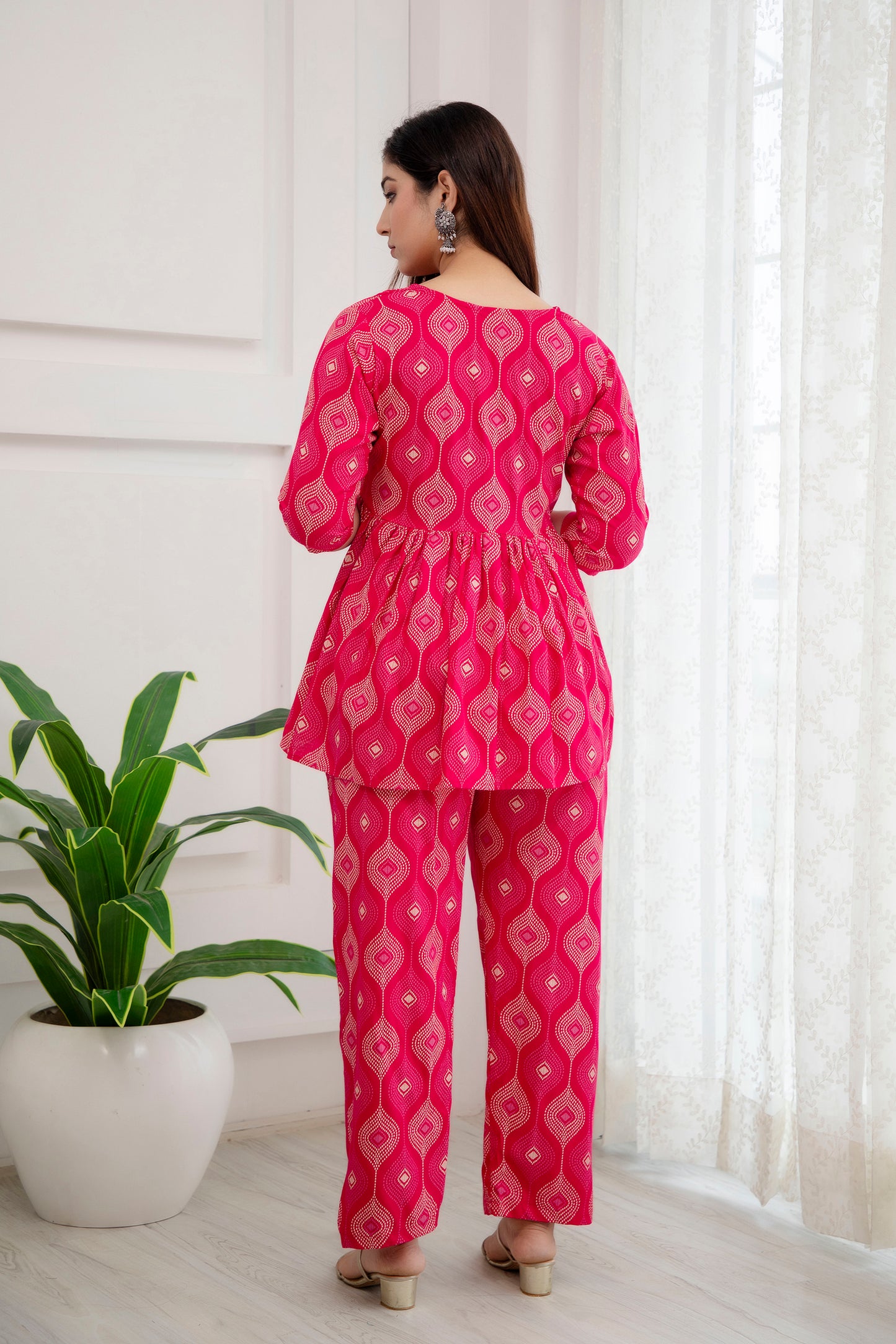 Veshviti vibrant pink Rayon Flared co-ord set