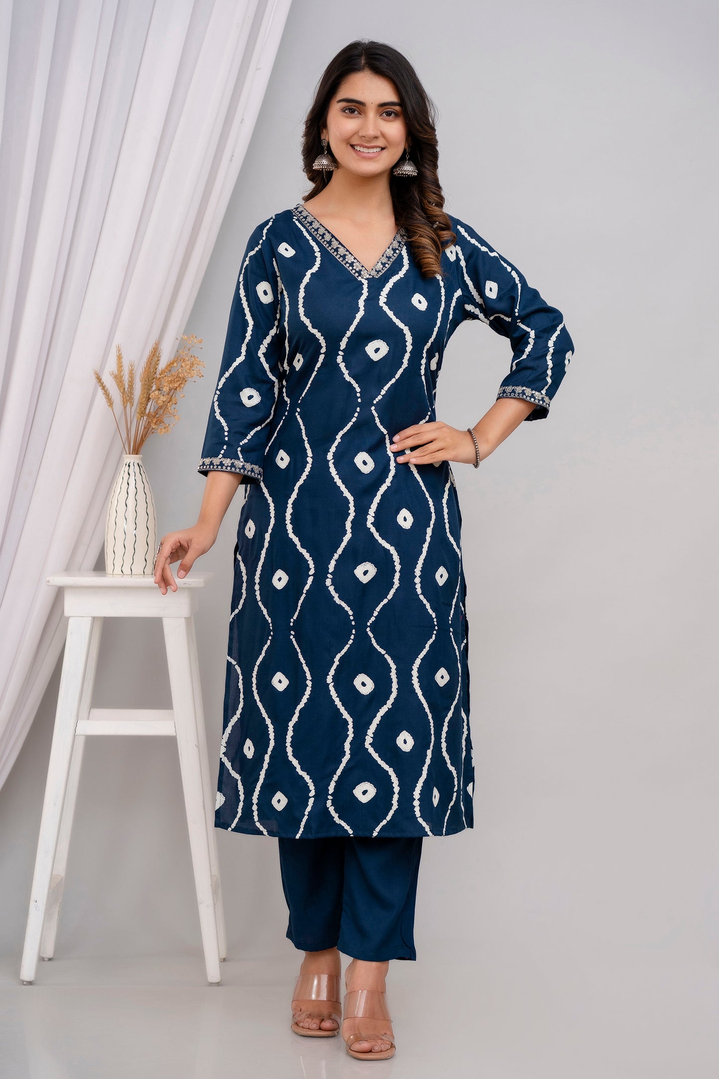 Teal Lehriya Printed Women Embroidered V neck Staright Kurta Set