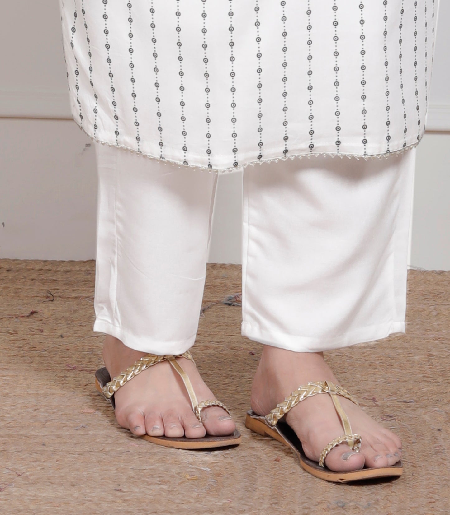 White Embroidered V Neck Women Straight Rayon Kurta