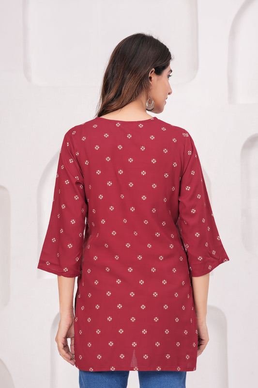 Veshviti Women Maroon Printed Straight Kurti Top | Round Neck Casual Ethnic Wear