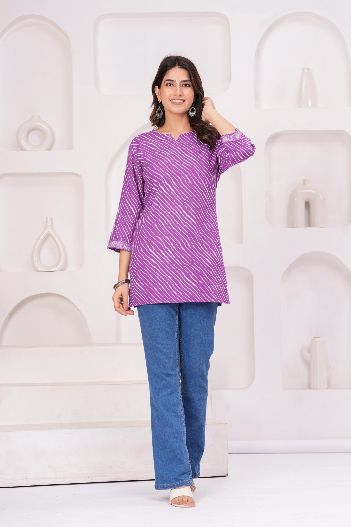 Veshviti Women Purple Leheriya Print Straight Kurti Top | Round Neck Casual Ethnic Wear