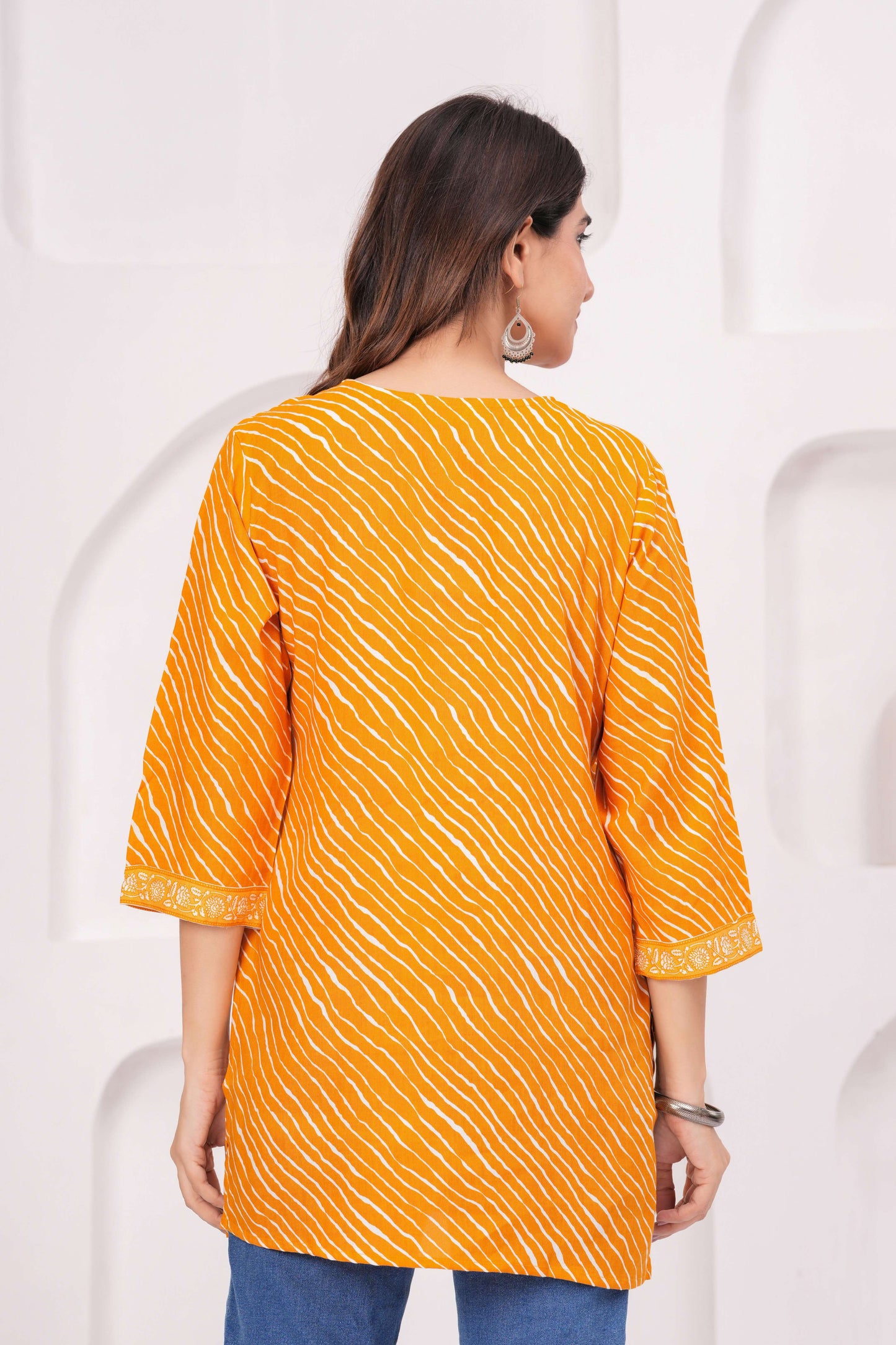 Veshviti Women Mustard Leheriya Print Straight Kurti Top | Round Neck Casual Ethnic Wear