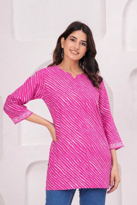 Veshviti Women Peach Leheriya Print Straight Kurti Top | Round Neck Casual Ethnic Wear