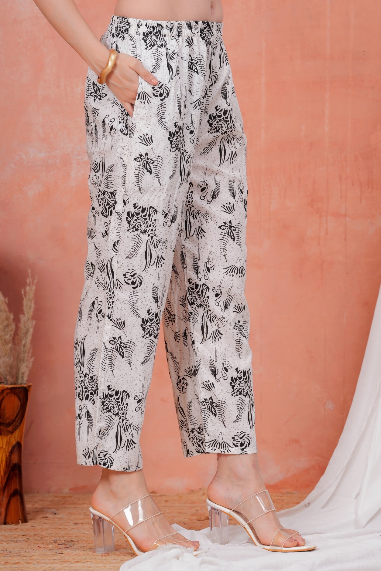 Women White & Black Rayon Floral Printed Peplum Co-ord Set with Side Pocket