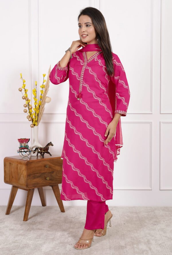 Modern Regal 3 Pc Suit - Image 3